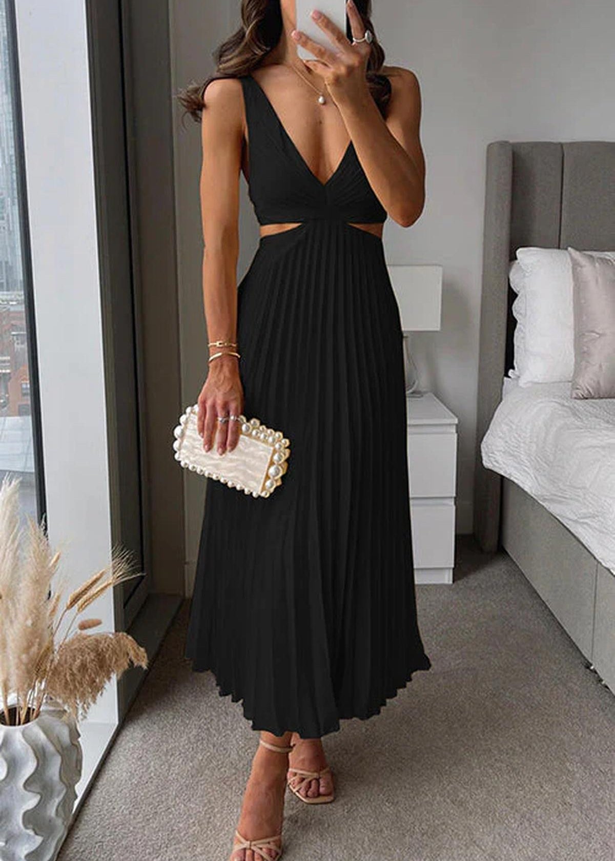 Elegant Pleated Maxi Dress
