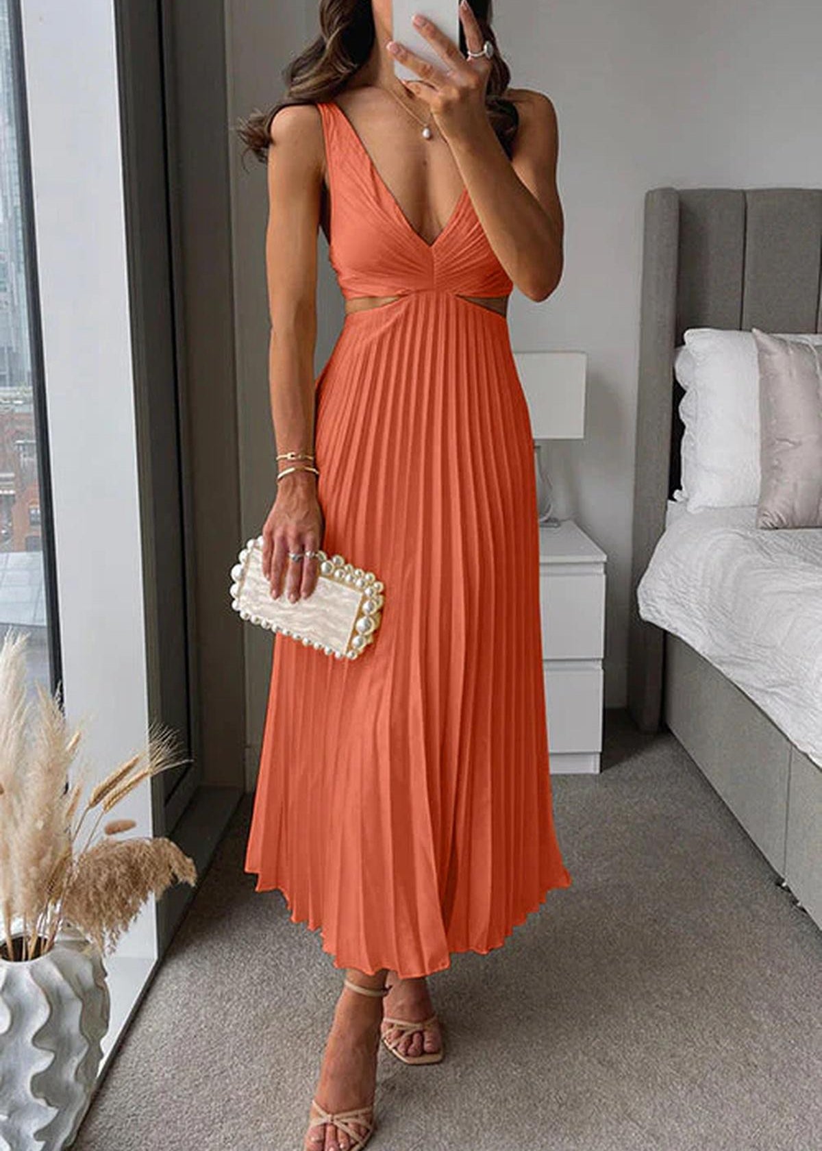 Elegant Pleated Maxi Dress