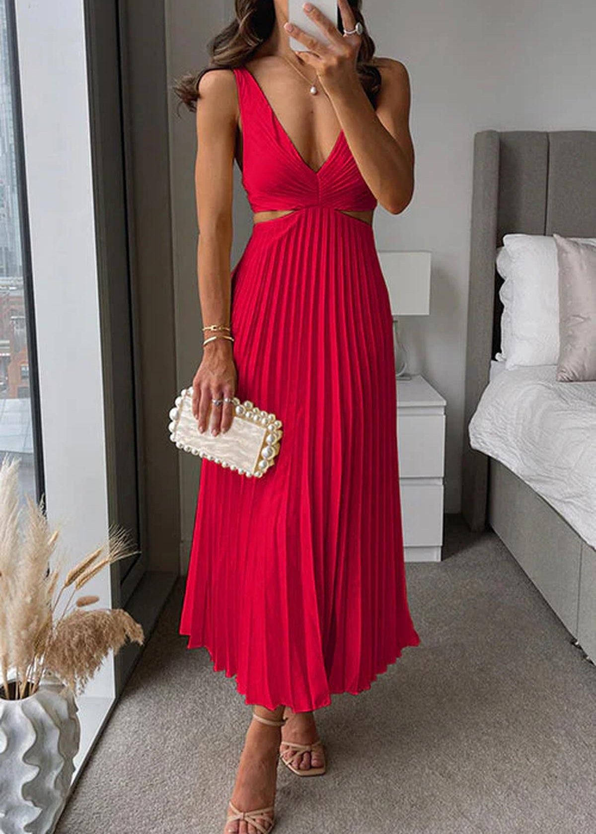 Elegant Pleated Maxi Dress